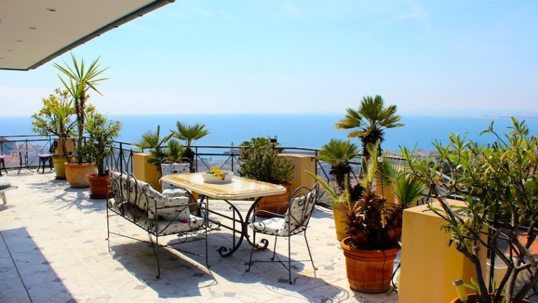 Penthouse avec vue panoramique sur la Méditerranée