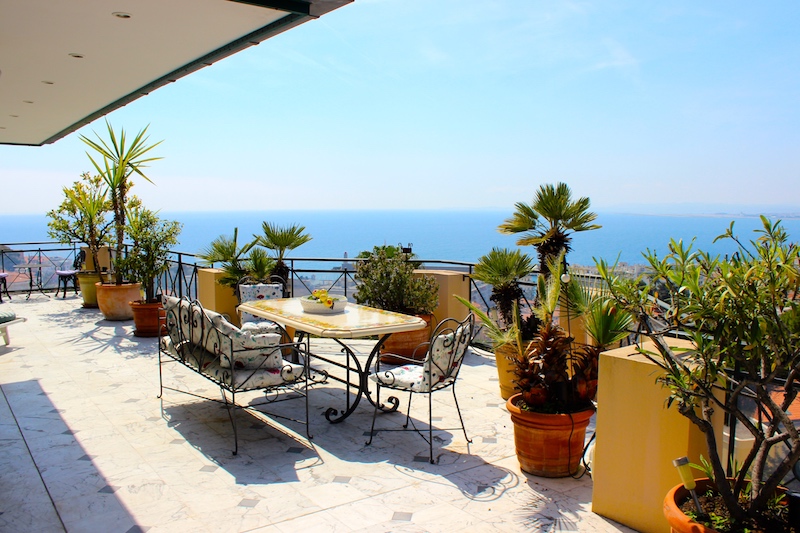 Penthouse avec vue panoramique sur la Méditerranée